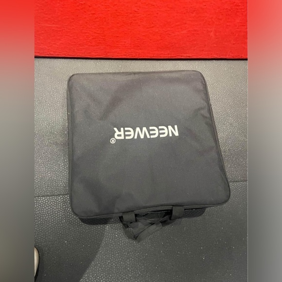 Neewer Selfie Ring Light - Picture 2 of 5